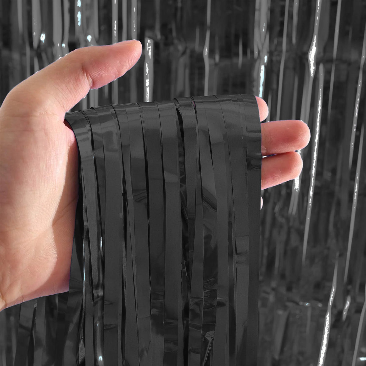 Metallic Fringe Foil Curtain – Party Decoration Backdrop