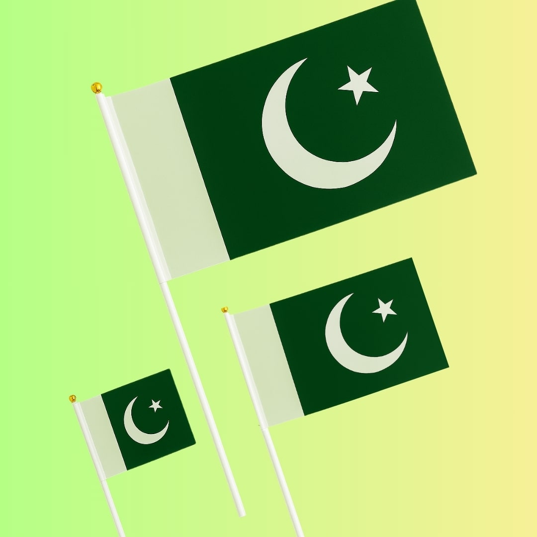 Pakistan Flags – Small, Medium & Large Sizes for Independence Day Celebrations 🇵🇰🎉