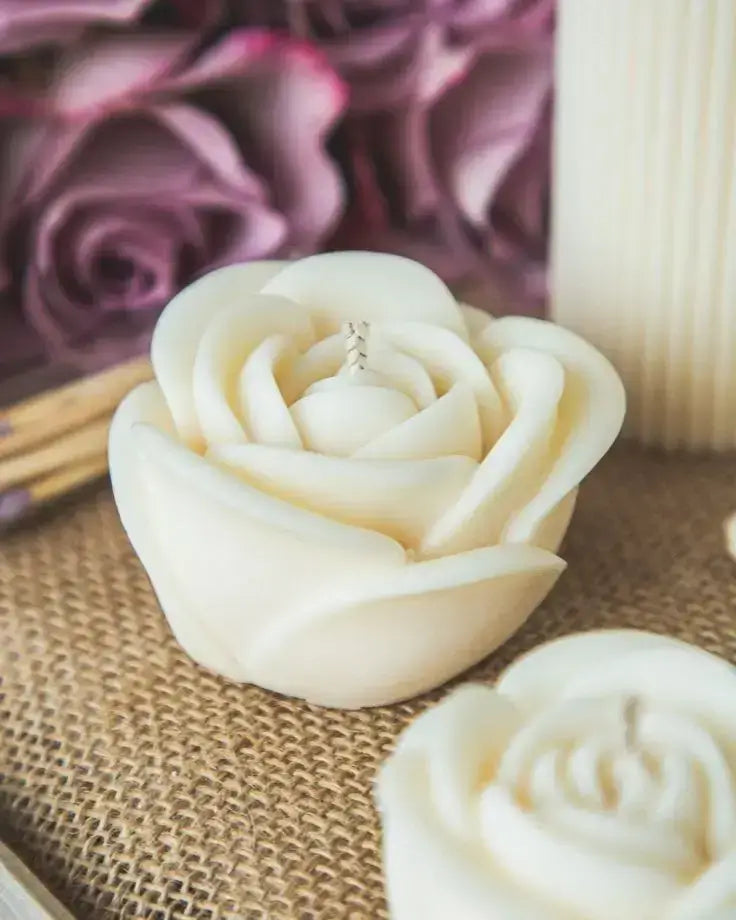 1 Piece Rose Candle –   Decorative Gift